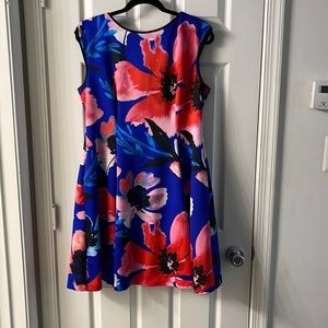 Vince Camuto Floral Tropical Fit and Flare Scuba Dress Siz…